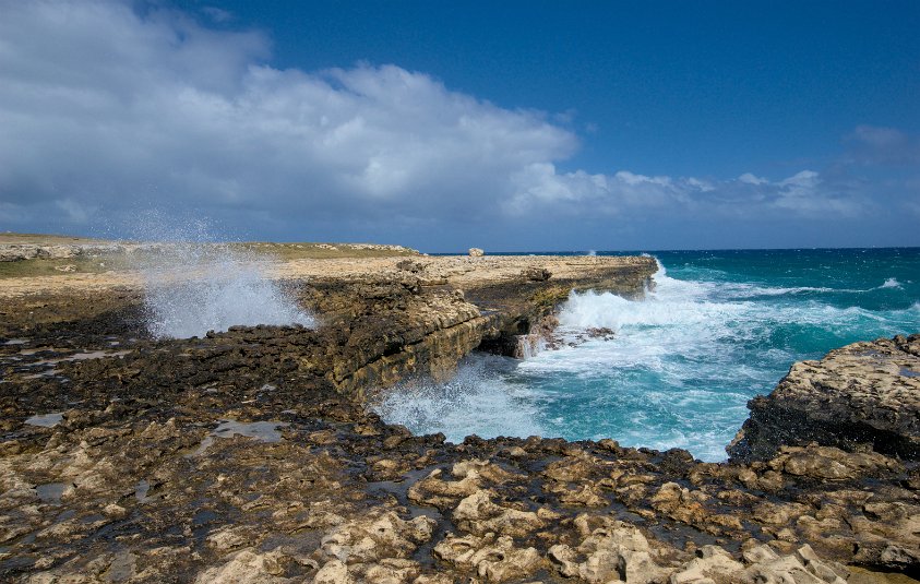 Antigua: Devil's Bridge