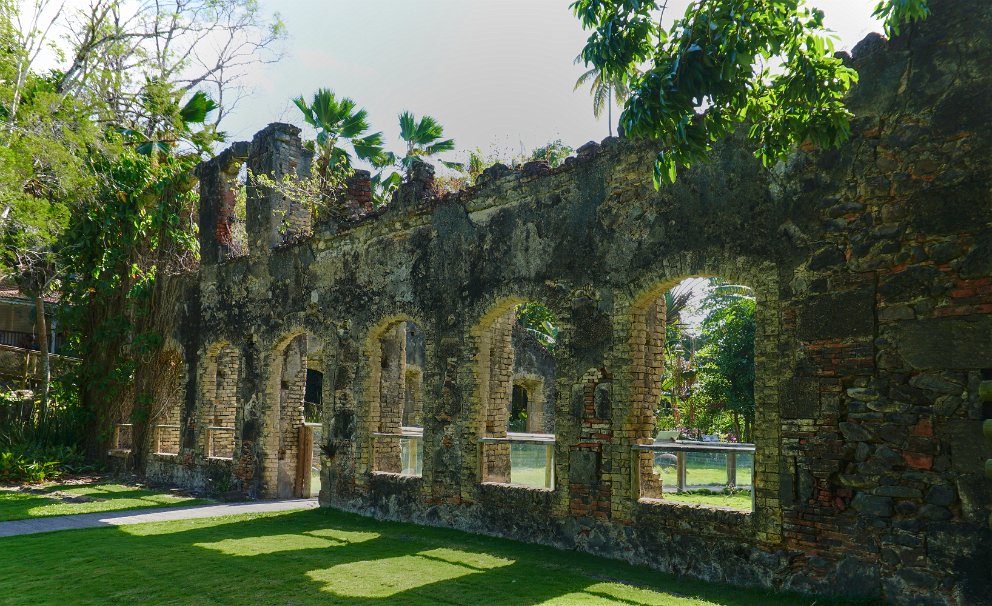 Ruins of a 17th century estate (now a zoo)