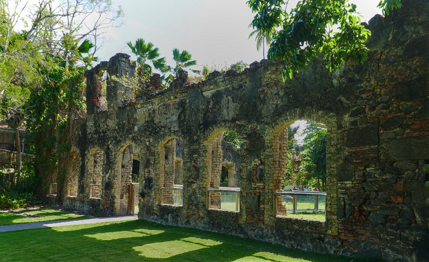 Martinique: Ruins of a 17th century estate (now a zoo)