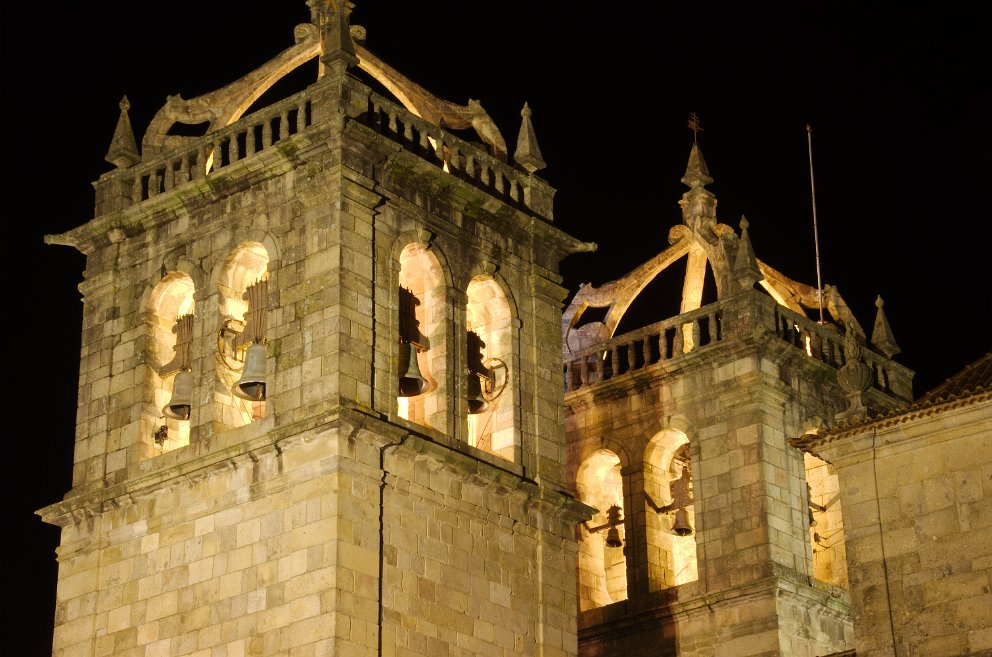 Se Primacial bell towers