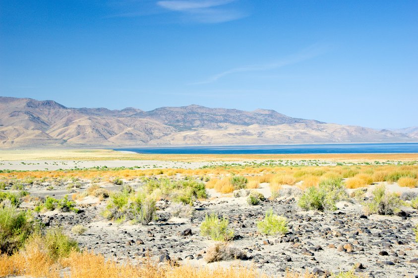 Lake Pyramid